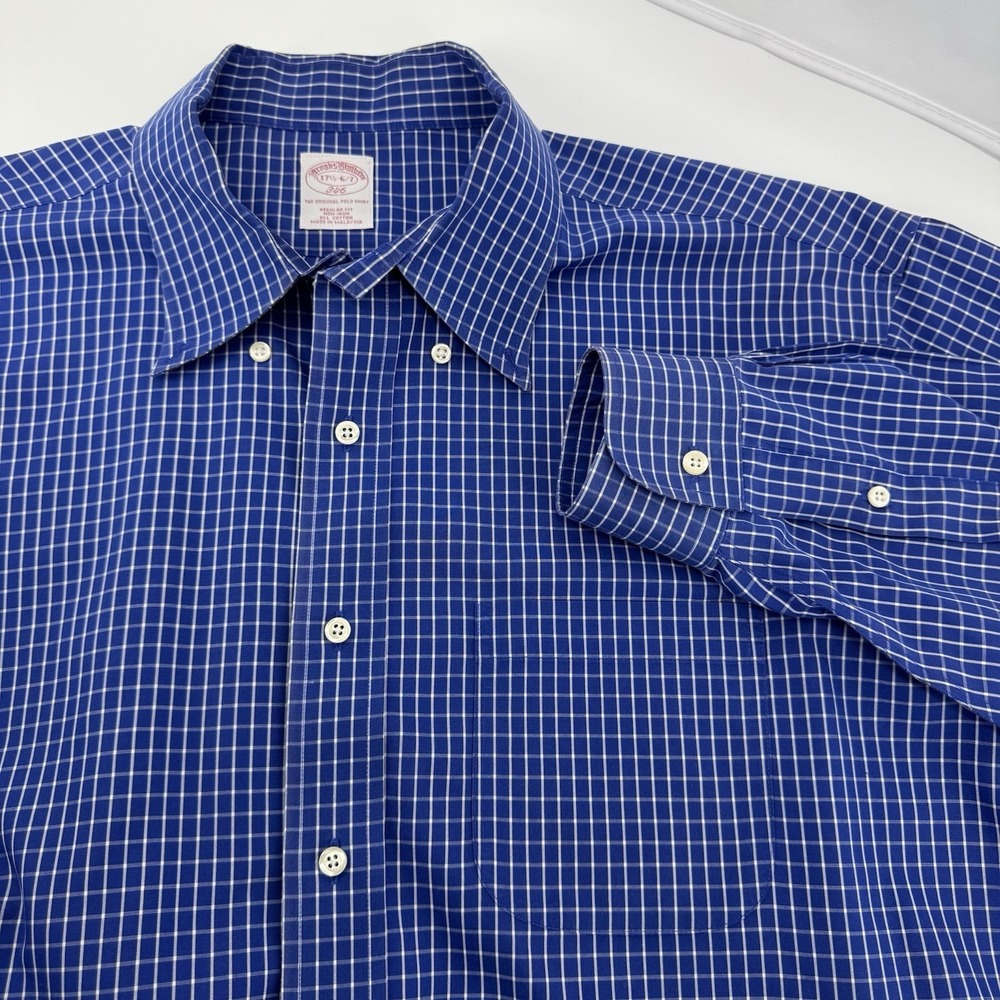 GUC Men's Brooks Brothers Regular Fit Non-Iron Dress Shirt Size: 17 1/2 6/7 Blue